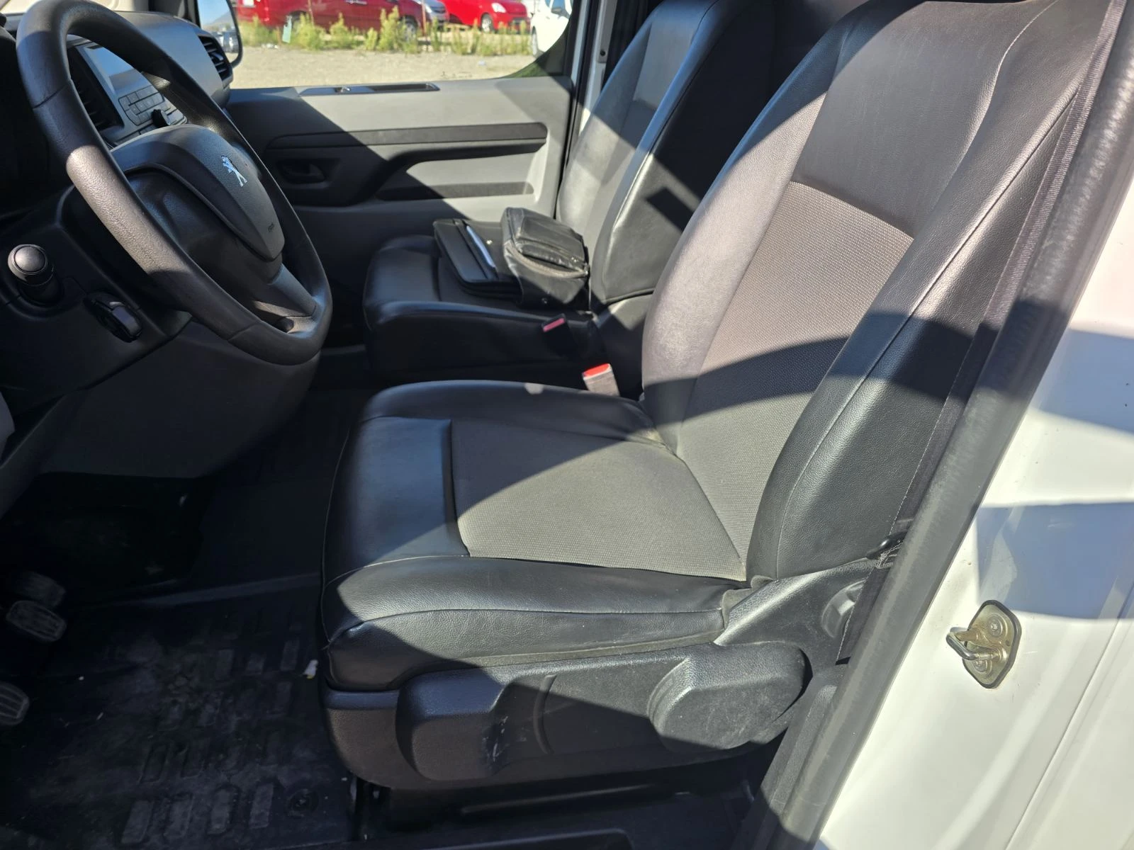 Peugeot Expert 2.0d Шум в скоростите - изображение 9