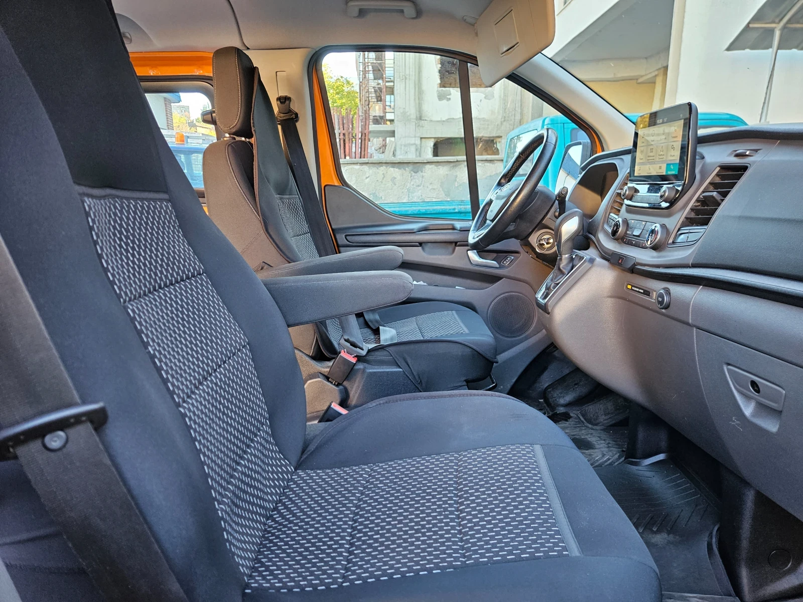 Ford Transit Custom 170 к.с. - изображение 8