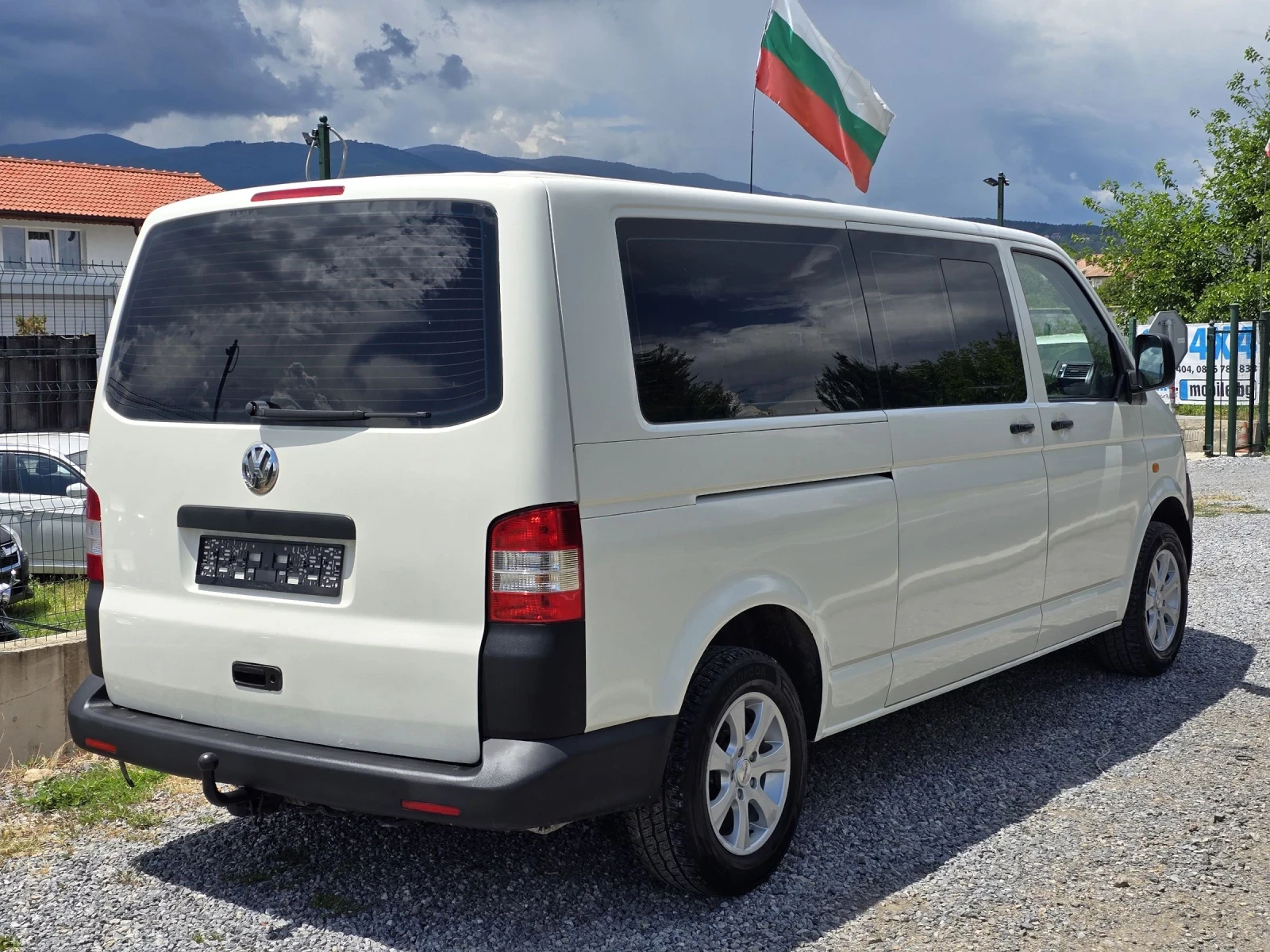 VW Caravelle 2.5TDI Long Климатик 7+ 1 , снимка 3 - Бусове и автобуси - 54941850