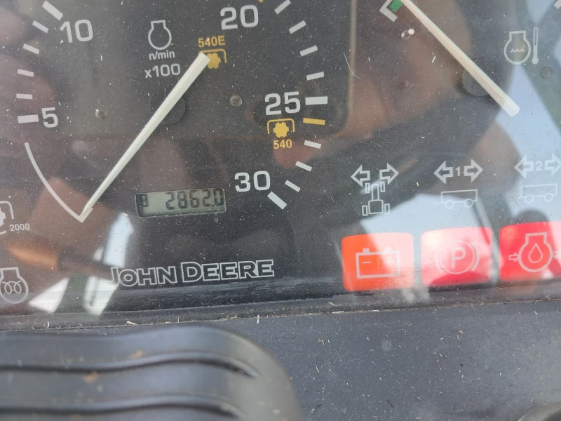 Трактор John Deere 4710, снимка 10 - Селскостопанска техника - 50750982