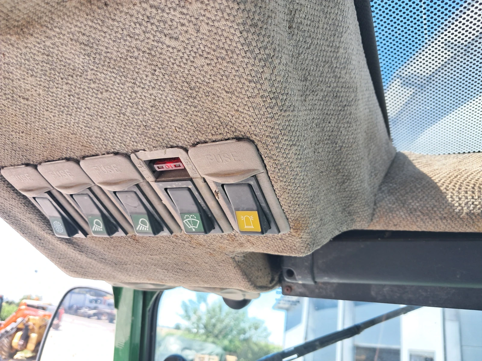  John Deere 4710 | Mobile.bg   13