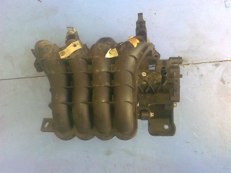 всмукателен колектор за Мицубиши Колт