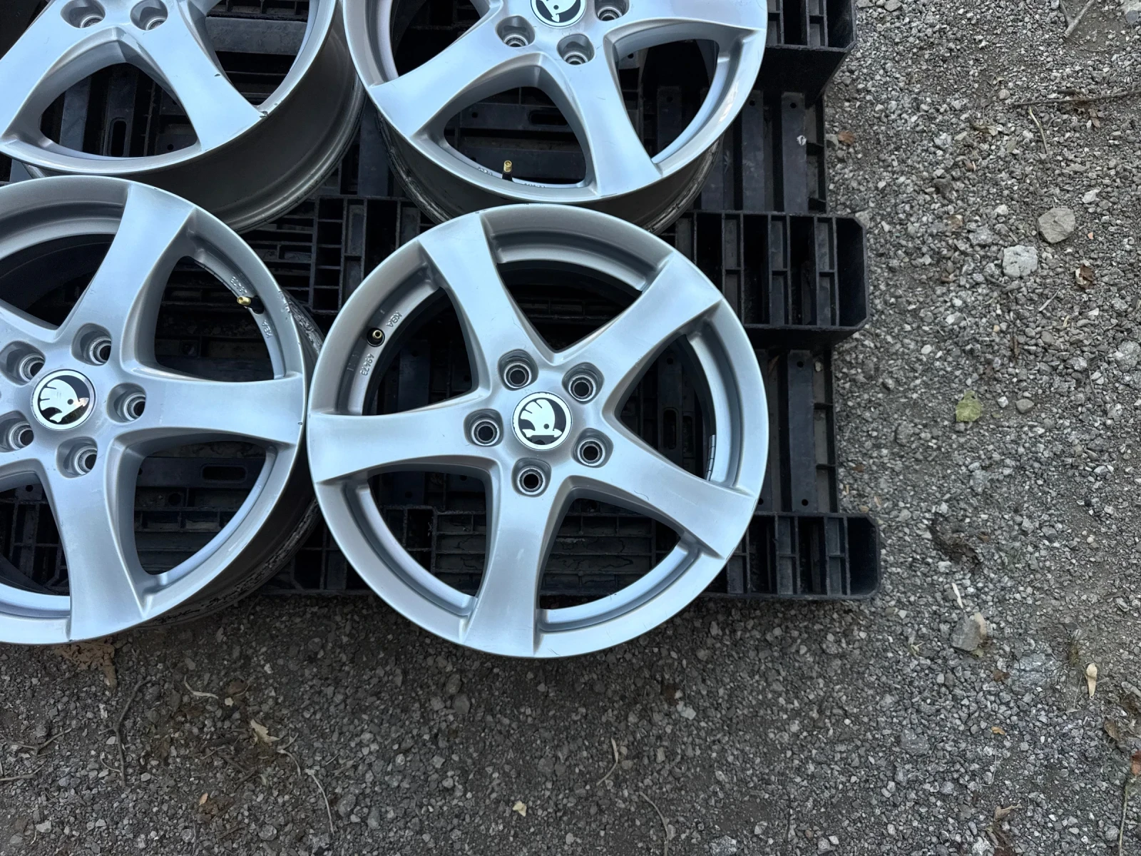 Джанти за Skoda Octavia, снимка 4 - Гуми и джанти - 55668098