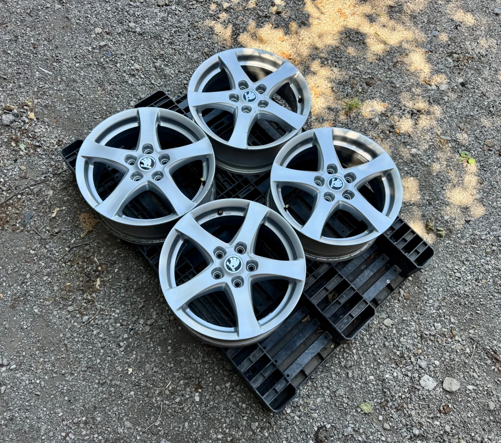 Джанти за Skoda Octavia, снимка 2 - Гуми и джанти - 55668098