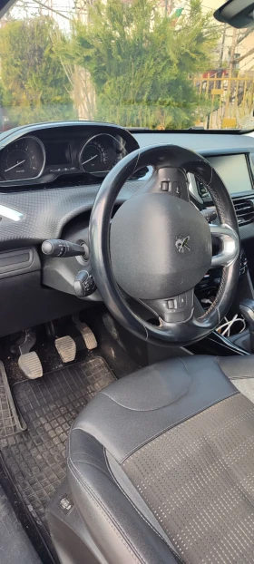 Peugeot 2008 - 9500 € / 18580.38 лв. - 30597015 6