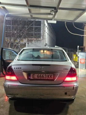 ������ Mercedes-Benz 220