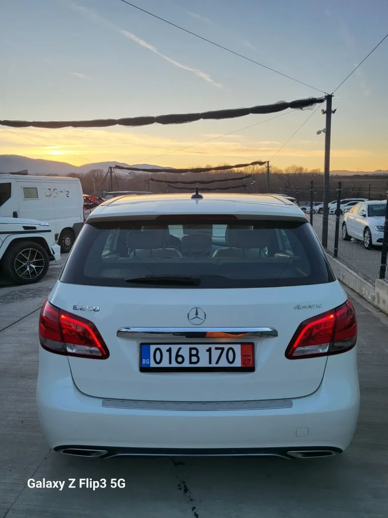 Mercedes-Benz B 250 4Matic, снимка 4 - Автомобили и джипове - 48089613