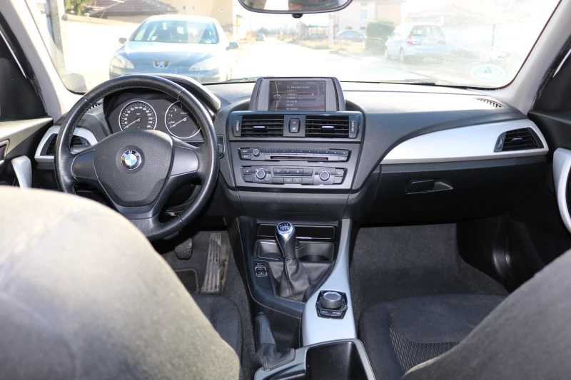 BMW 114, снимка 8 - Автомобили и джипове - 48299379