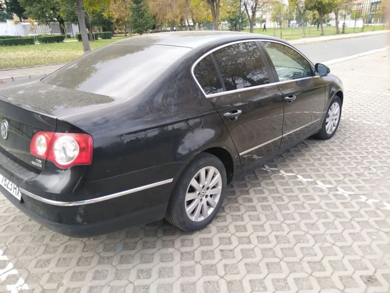 VW Passat, снимка 4 - Автомобили и джипове - 48735833