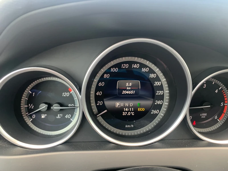 Mercedes-Benz C 220 2.2CDI, снимка 13 - Автомобили и джипове - 51175146