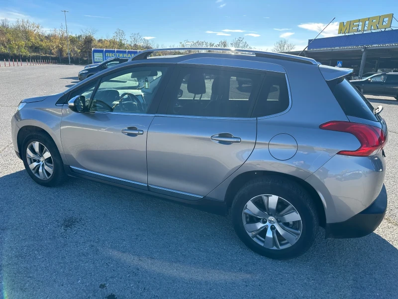 Peugeot 2008 1.6 HDI* Allure* Navi* Кожа* Светещ таван* Парктро, снимка 2 - Автомобили и джипове - 52254656