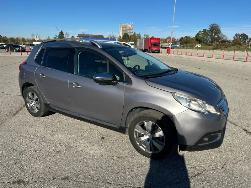 Peugeot 2008 1.6 HDI* Allure* Navi* Кожа* Светещ таван* Парктро, снимка 4 - Автомобили и джипове - 52254656