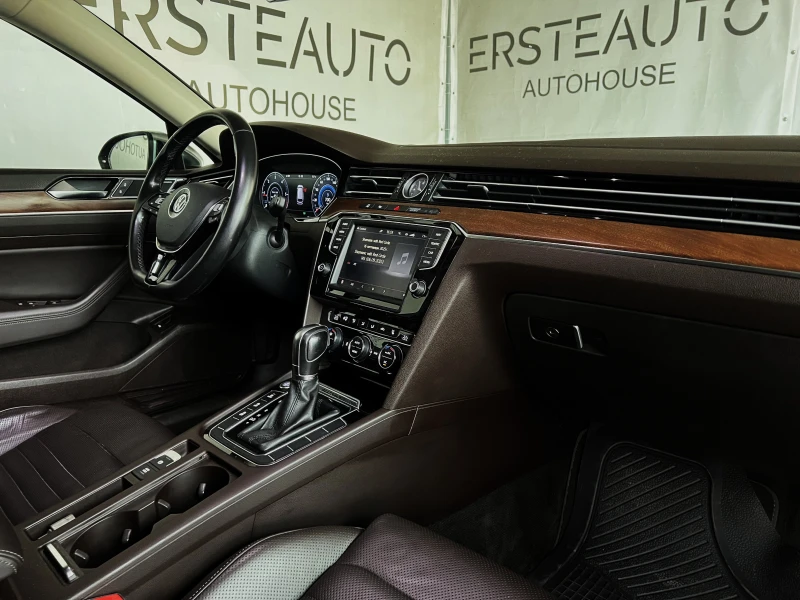 VW Passat 2.0TDI 4M ALLTRACK PANO 360 МАСАЖ ОБДУХВАНЕ ПЕЧКА, снимка 13 - Автомобили и джипове - 52308828