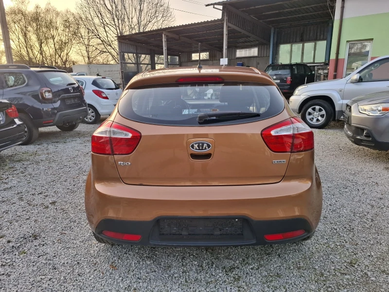 Kia Rio 1.4 - 90кс., снимка 4 - Автомобили и джипове - 52434465