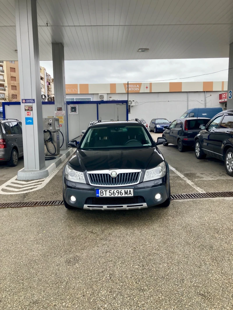 Skoda Octavia Scout, снимка 14 - Автомобили и джипове - 52699225