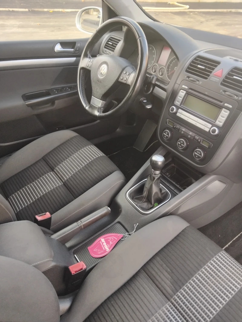VW Golf 1.6-102k., снимка 6 - Автомобили и джипове - 52951958