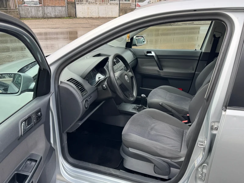 VW Polo, снимка 8 - Автомобили и джипове - 53400239