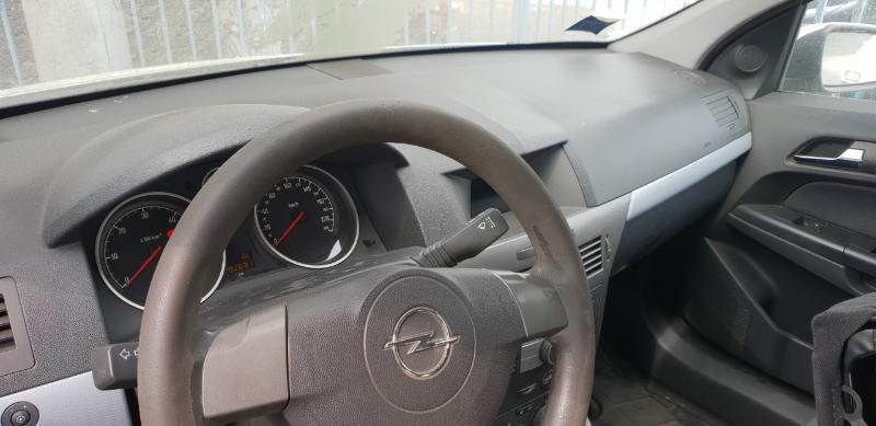 Opel Astra 1.7 cdti, снимка 6 - Автомобили и джипове - 45949122