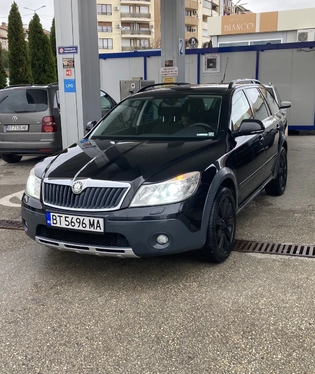 Skoda Octavia Scout, снимка 2 - Автомобили и джипове - 52699225