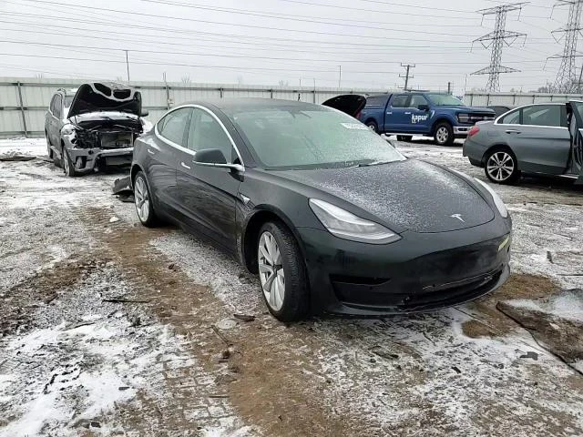 Tesla Model 3, снимка 13 - Автомобили и джипове - 54156380