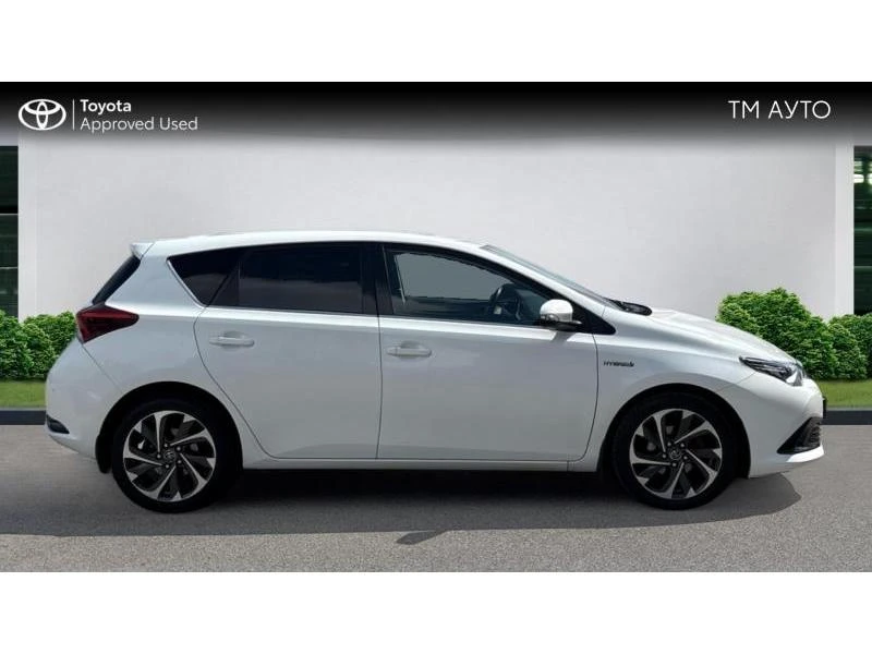 Toyota Auris HB 1.8HSD LUNA, снимка 17 - Автомобили и джипове - 56080504