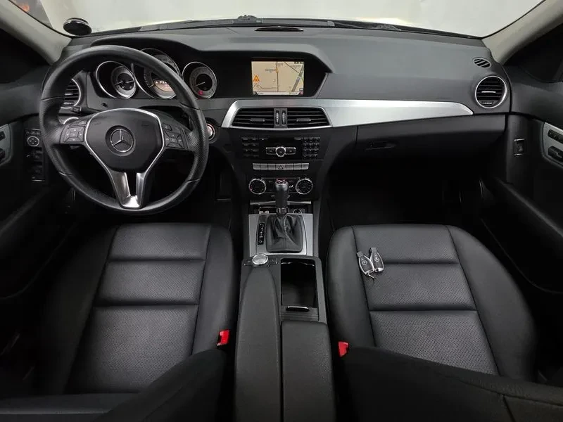 Mercedes-Benz C 200 Cdi Avantgarde, снимка 7 - Автомобили и джипове - 56304205