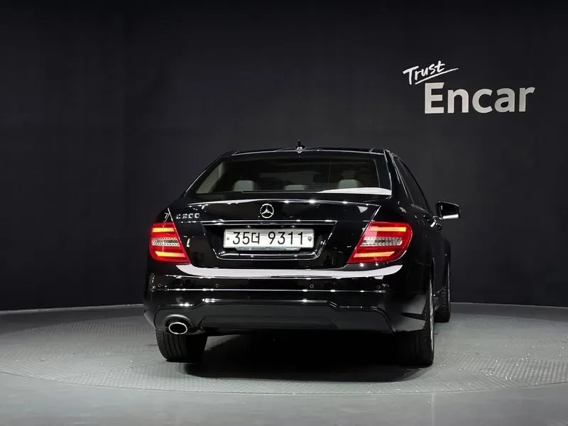 Mercedes-Benz C 200 Cdi Avantgarde, снимка 4 - Автомобили и джипове - 56304205