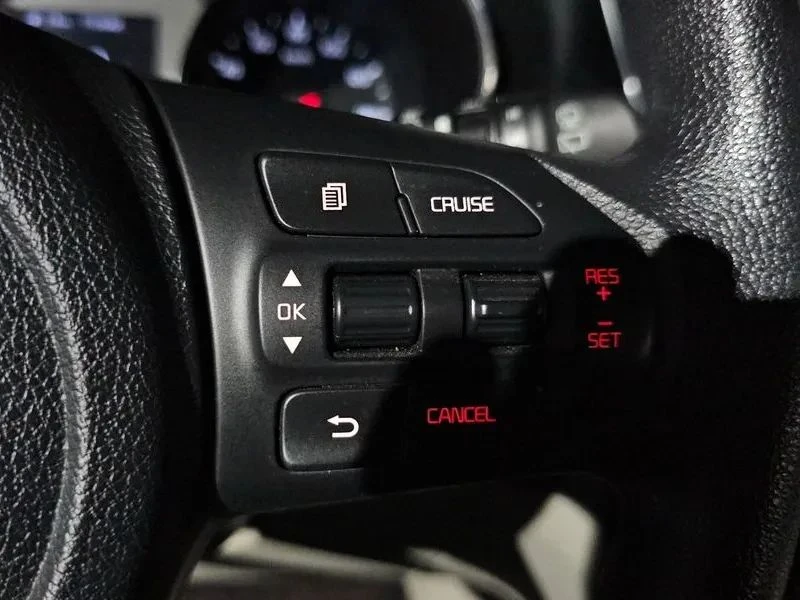 Kia Carnival, снимка 17 - Автомобили и джипове - 56689498