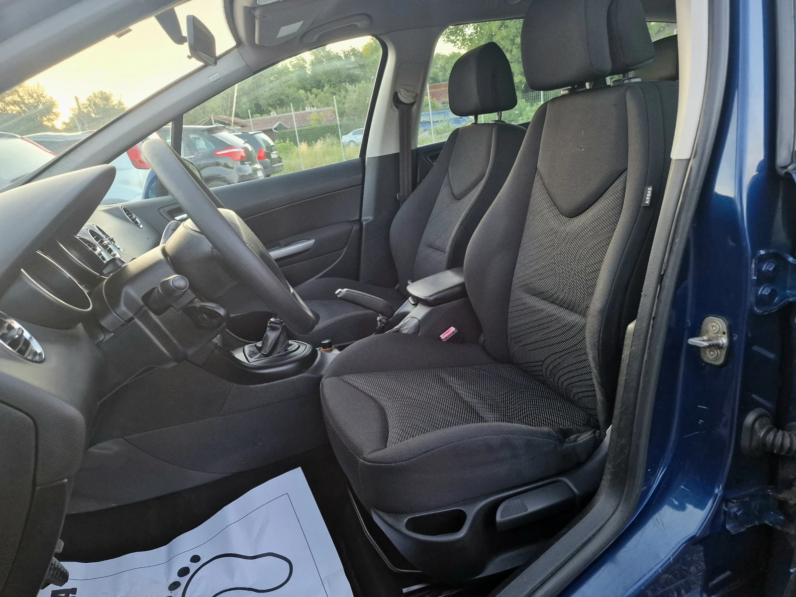 Peugeot 308 1.6HDI* 6ск  - изображение 7