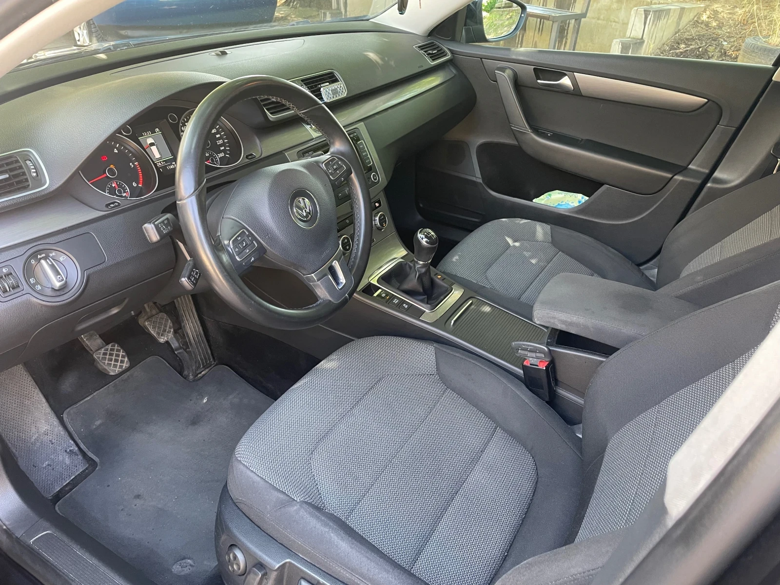 VW Passat 1.6 TDI 2014 нов внос Белгия - изображение 4