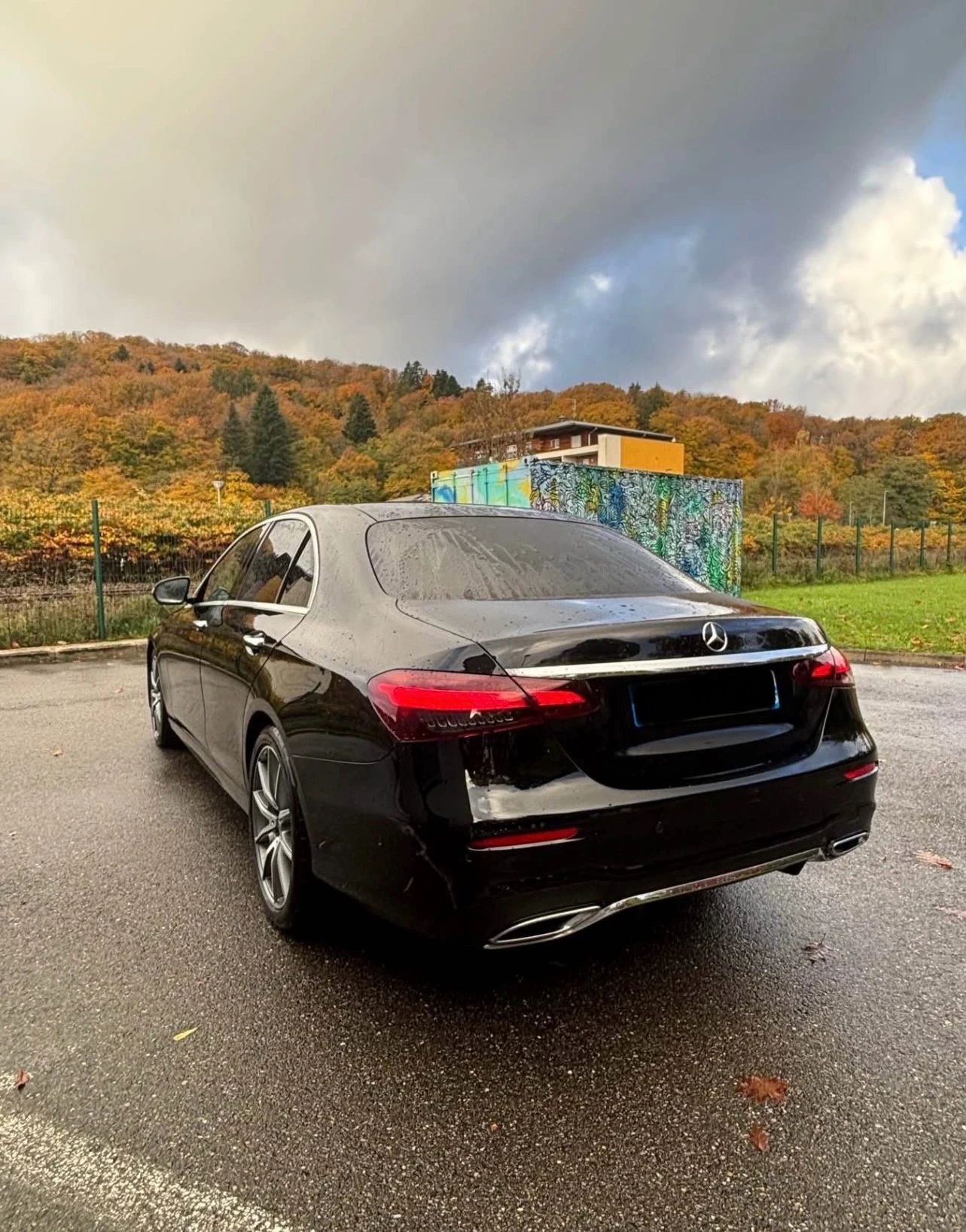 Mercedes-Benz E 220 AMG LINE - изображение 3