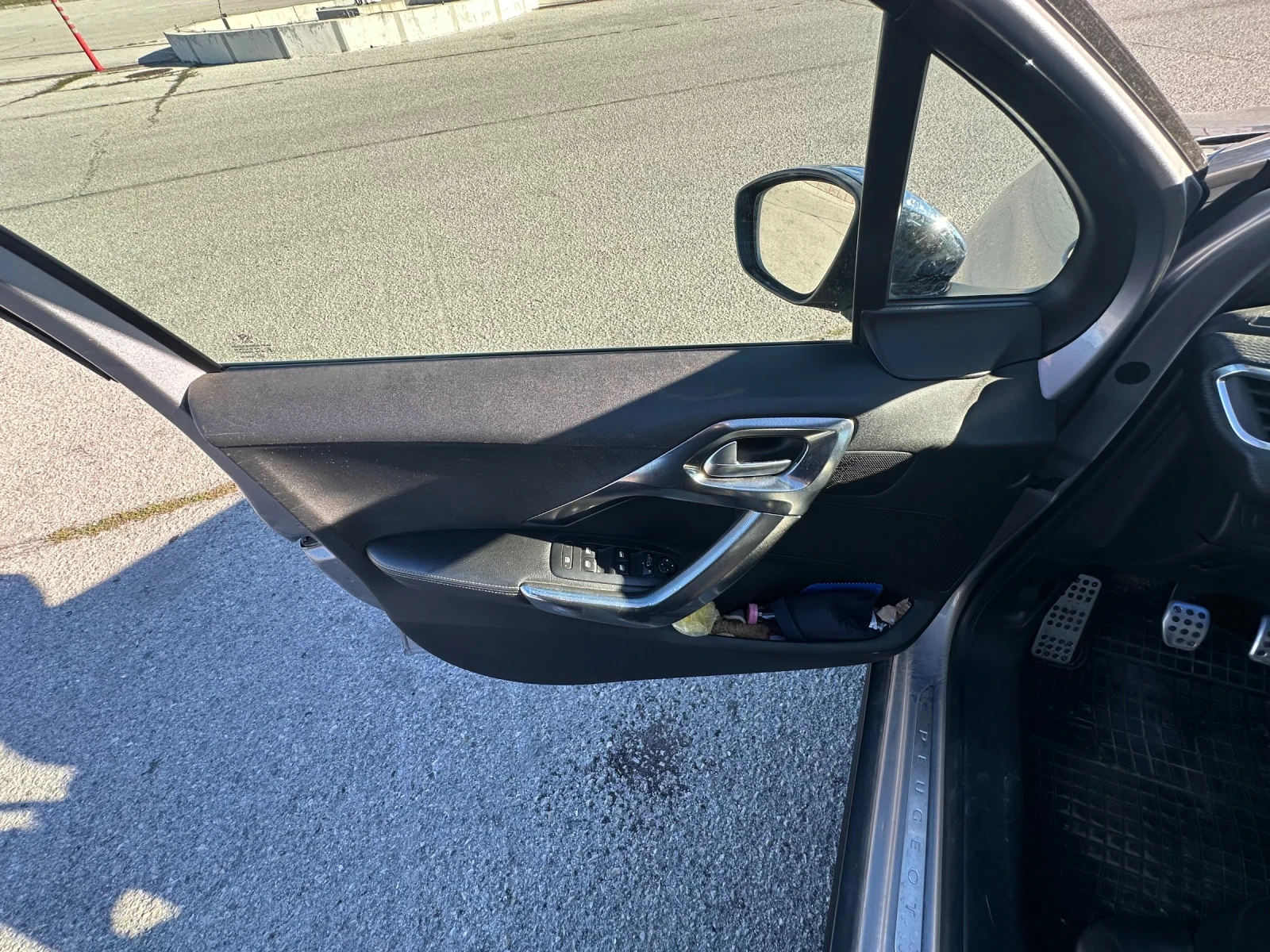 Peugeot 2008 1.6 HDI* Allure* Navi* *  *  | Mobile.bg   13