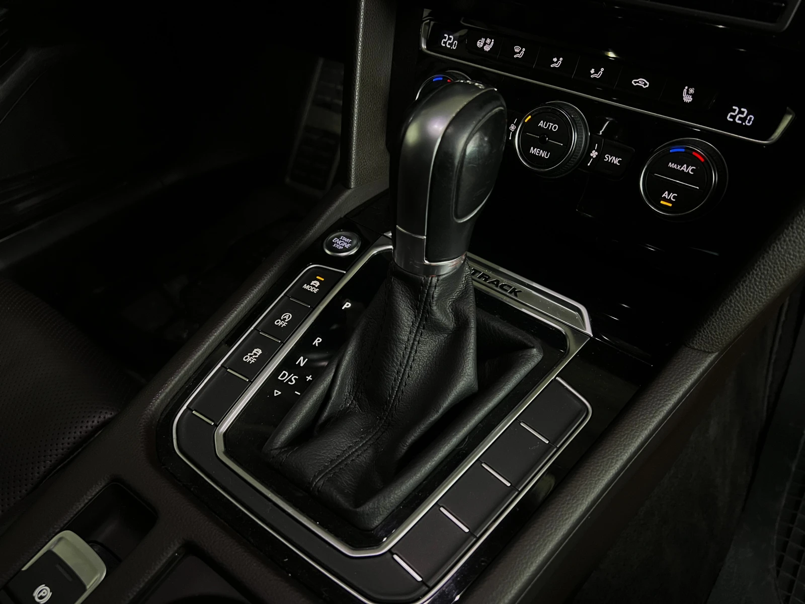 VW Passat 2.0TDI 4M ALLTRACK PANO 360    | Mobile.bg   12