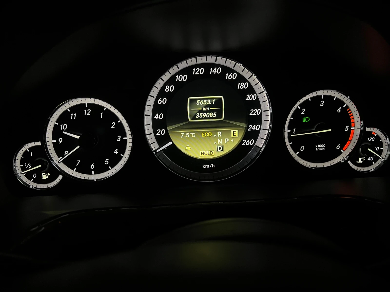 Mercedes-Benz E 220 | Mobile.bg � ����������� 13