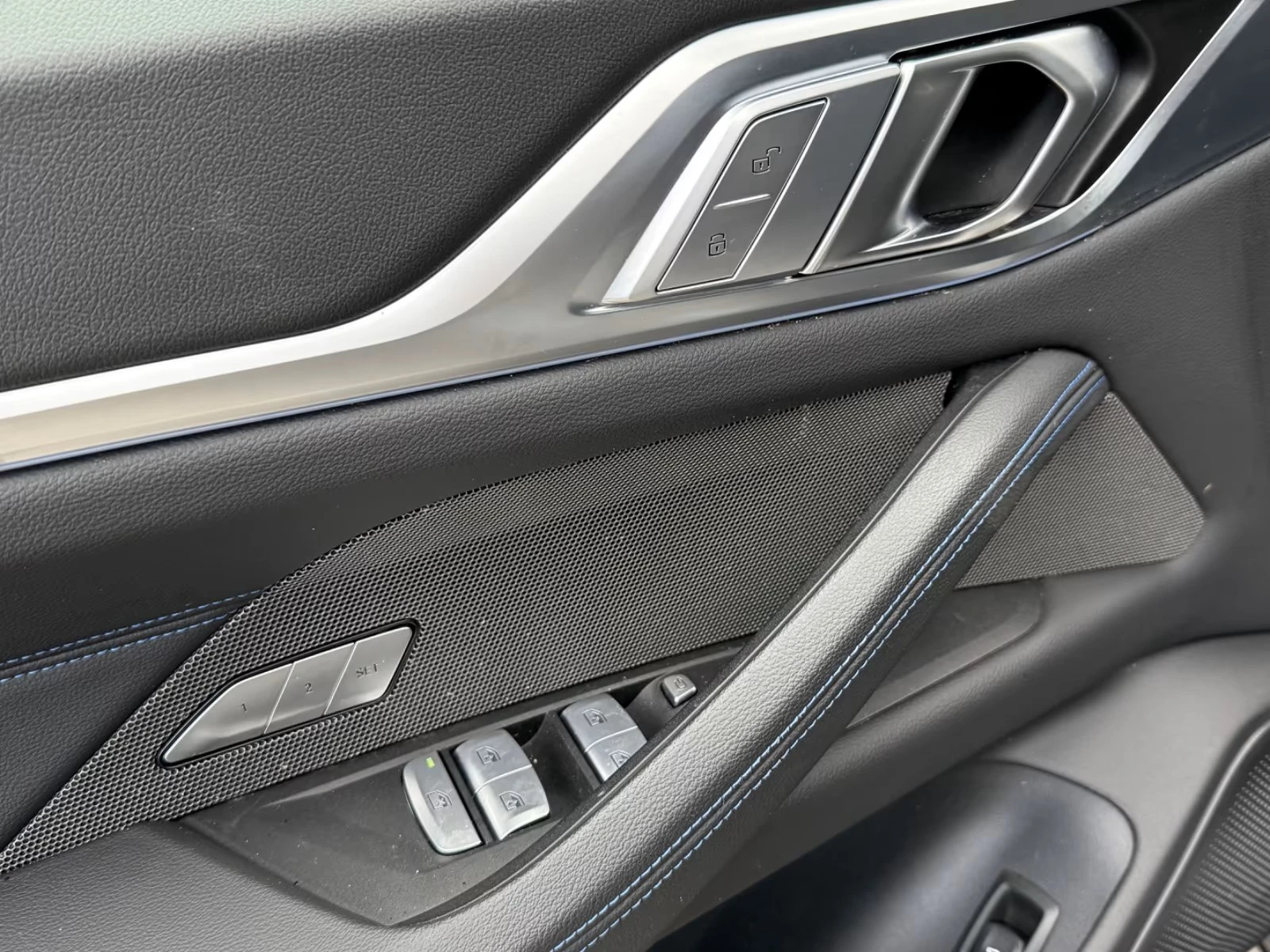 BMW i4 Gran Coupe M50 - изображение 4