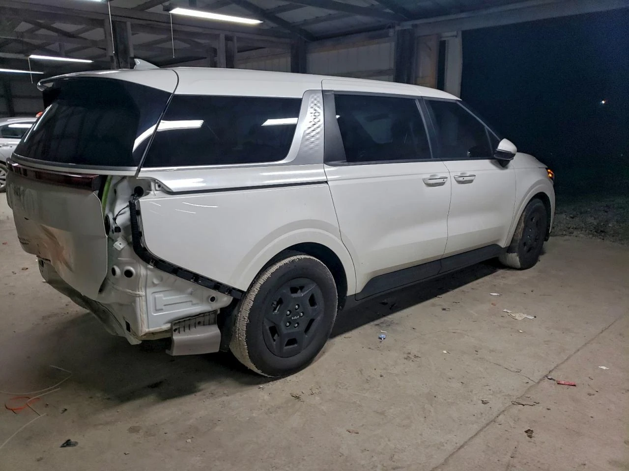 Kia Carnival LX - изображение 6