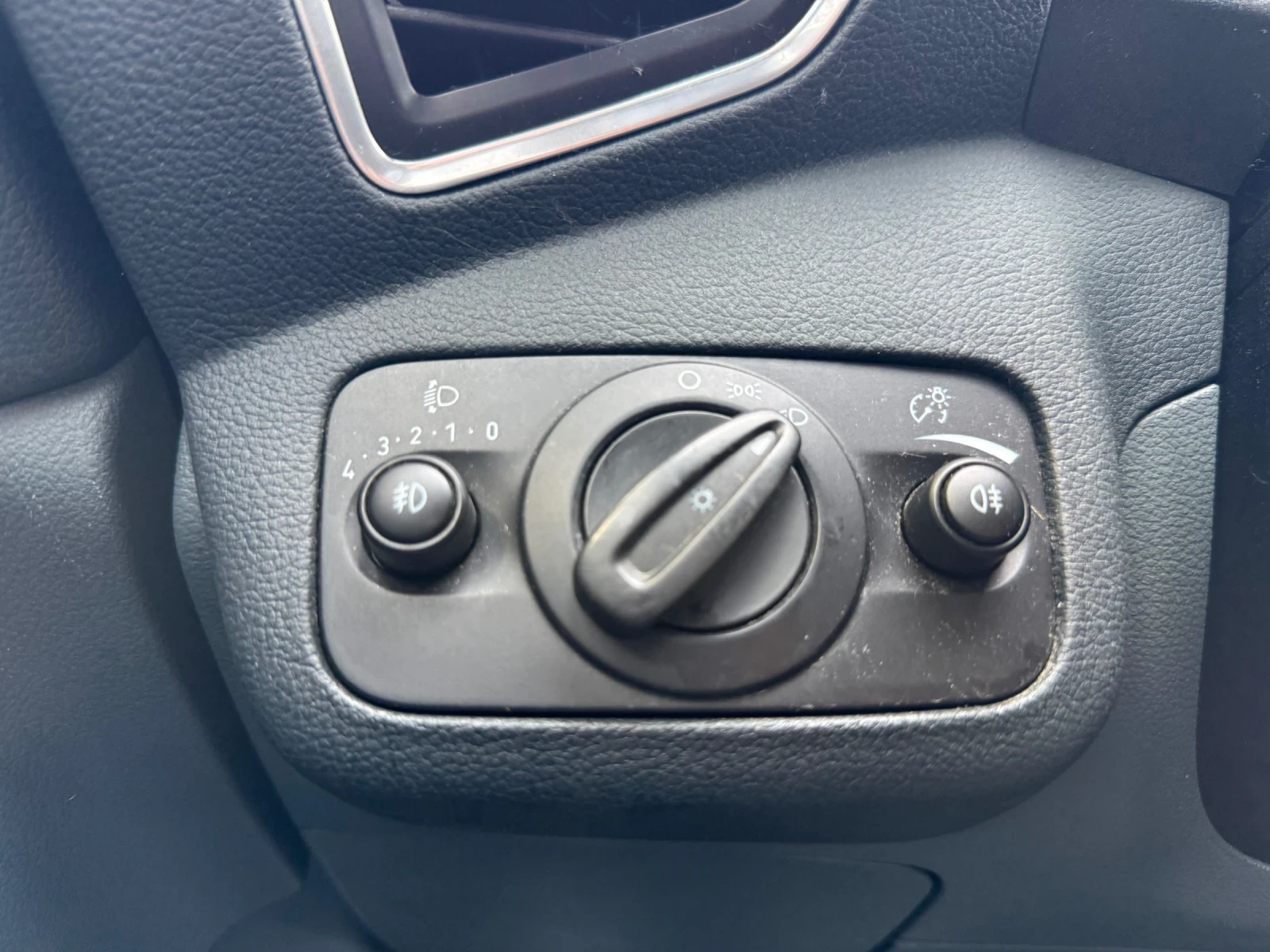 Ford C-max C-MAX2+ 2.0TDC-i+ Duratorq+ Automatic+ Климатроник, снимка 11 - Автомобили и джипове - 54054910