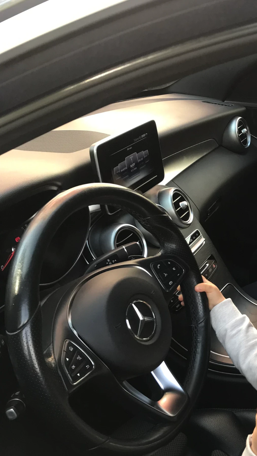 Mercedes-Benz C 220, снимка 2 - Автомобили и джипове - 54091216