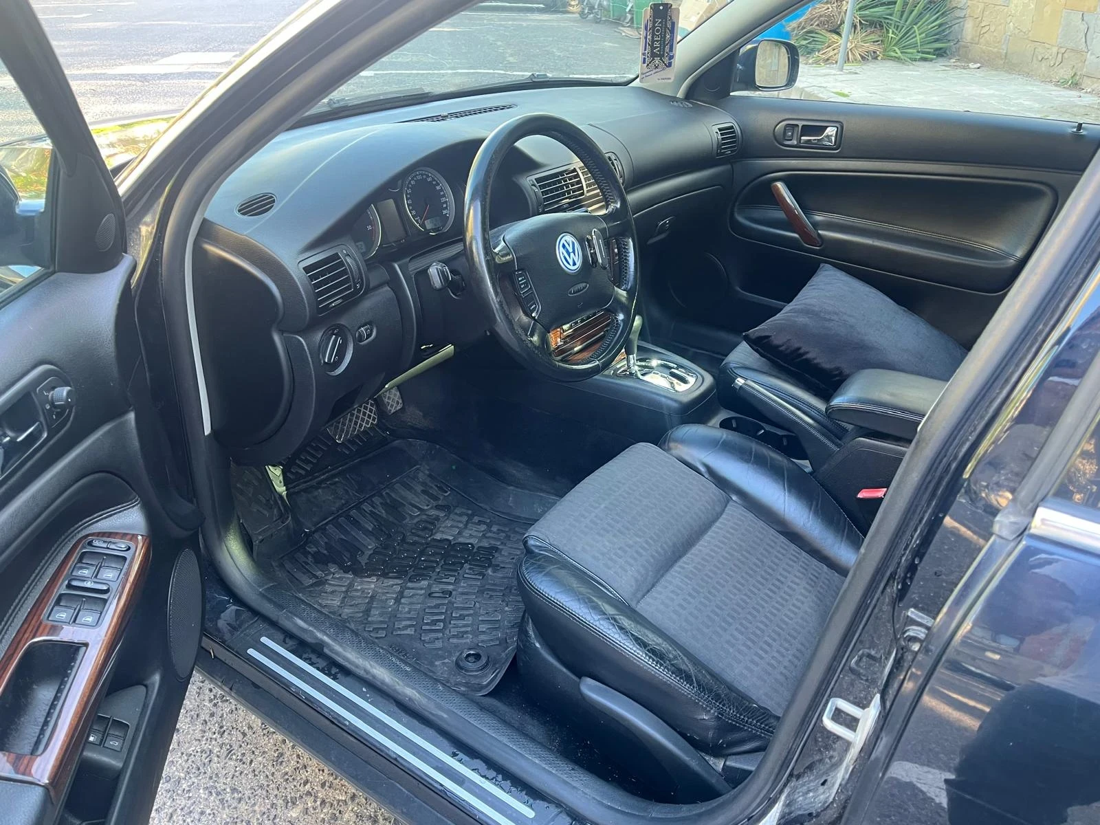 VW Passat 1.9 tdi, снимка 5 - Автомобили и джипове - 54246656