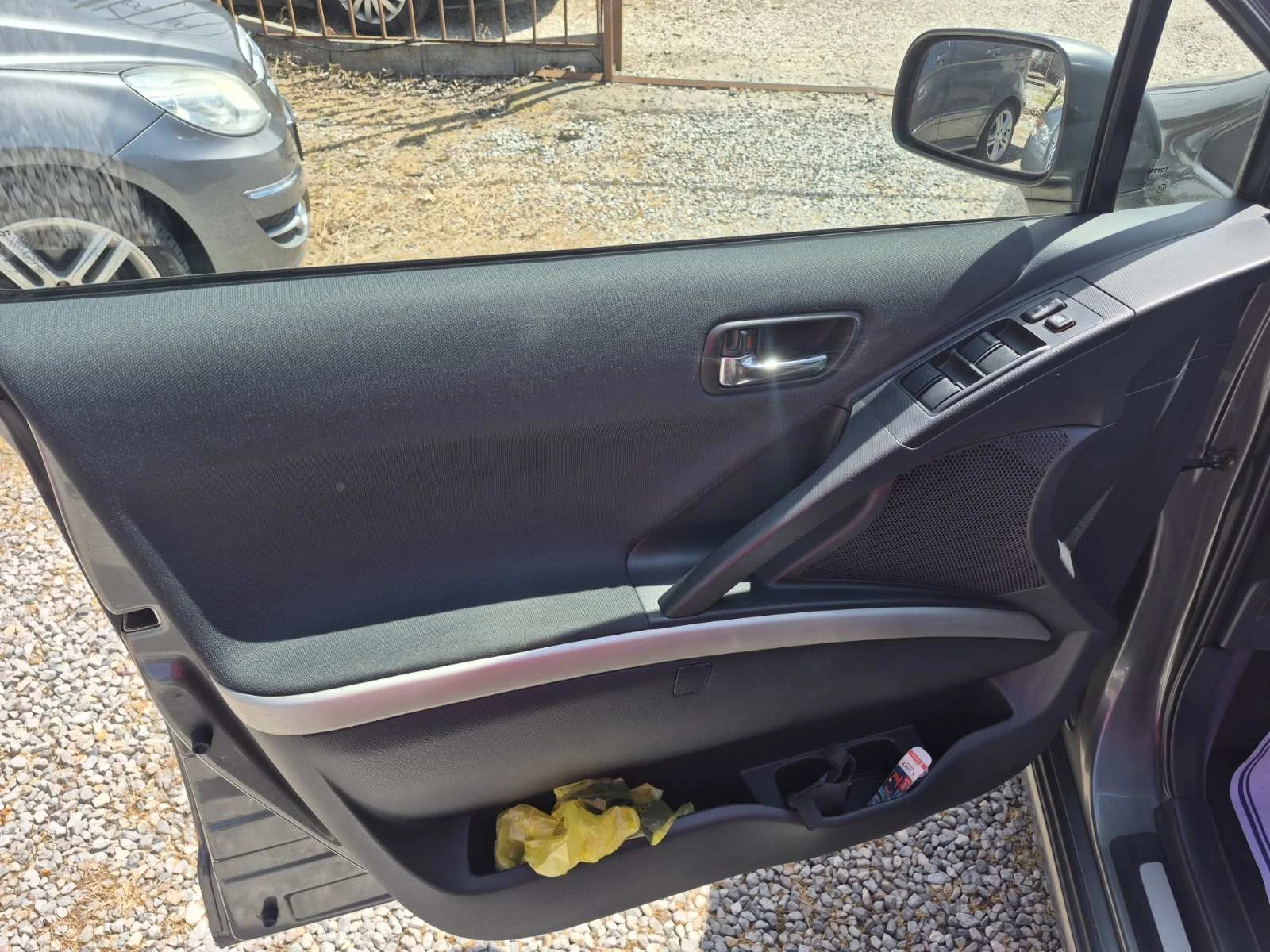 Toyota Corolla verso 1.8i-AVTOMAT-GAZ* * * , снимка 16 - Автомобили и джипове - 54422022