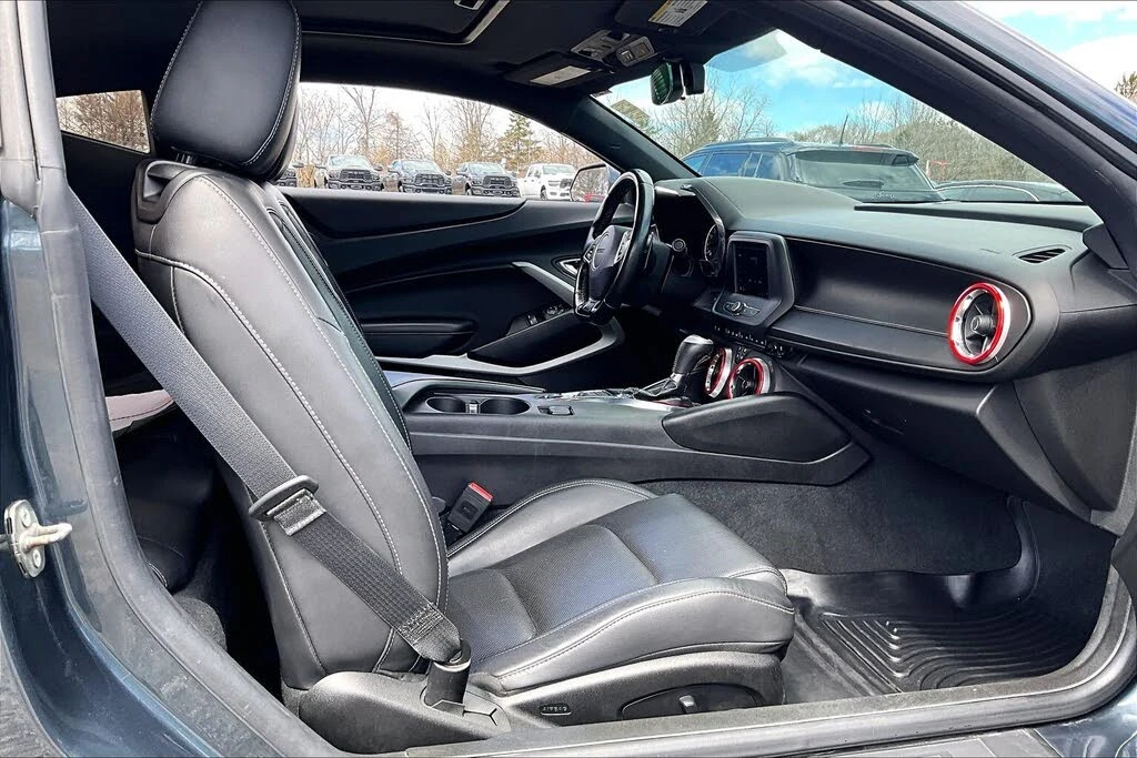 Chevrolet Camaro 3LT Coupe RWD, снимка 8 - Автомобили и джипове - 54575257