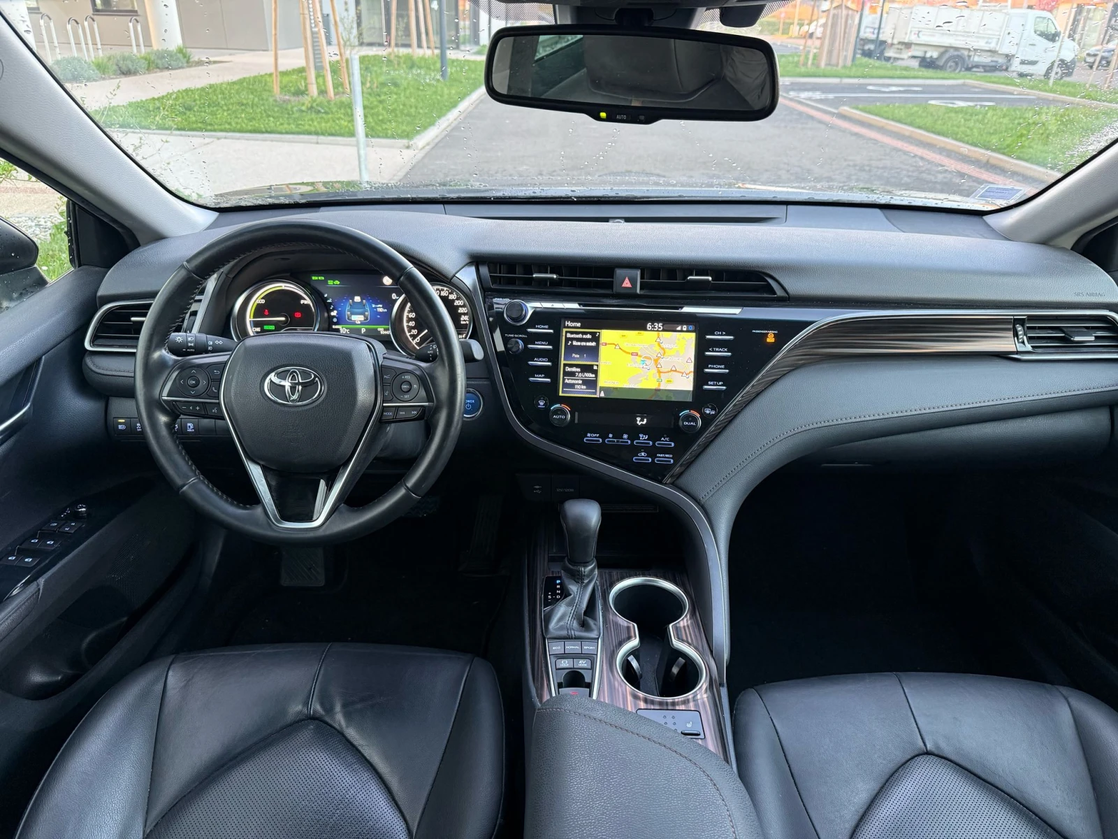 Toyota Camry, снимка 2 - Автомобили и джипове - 54606579