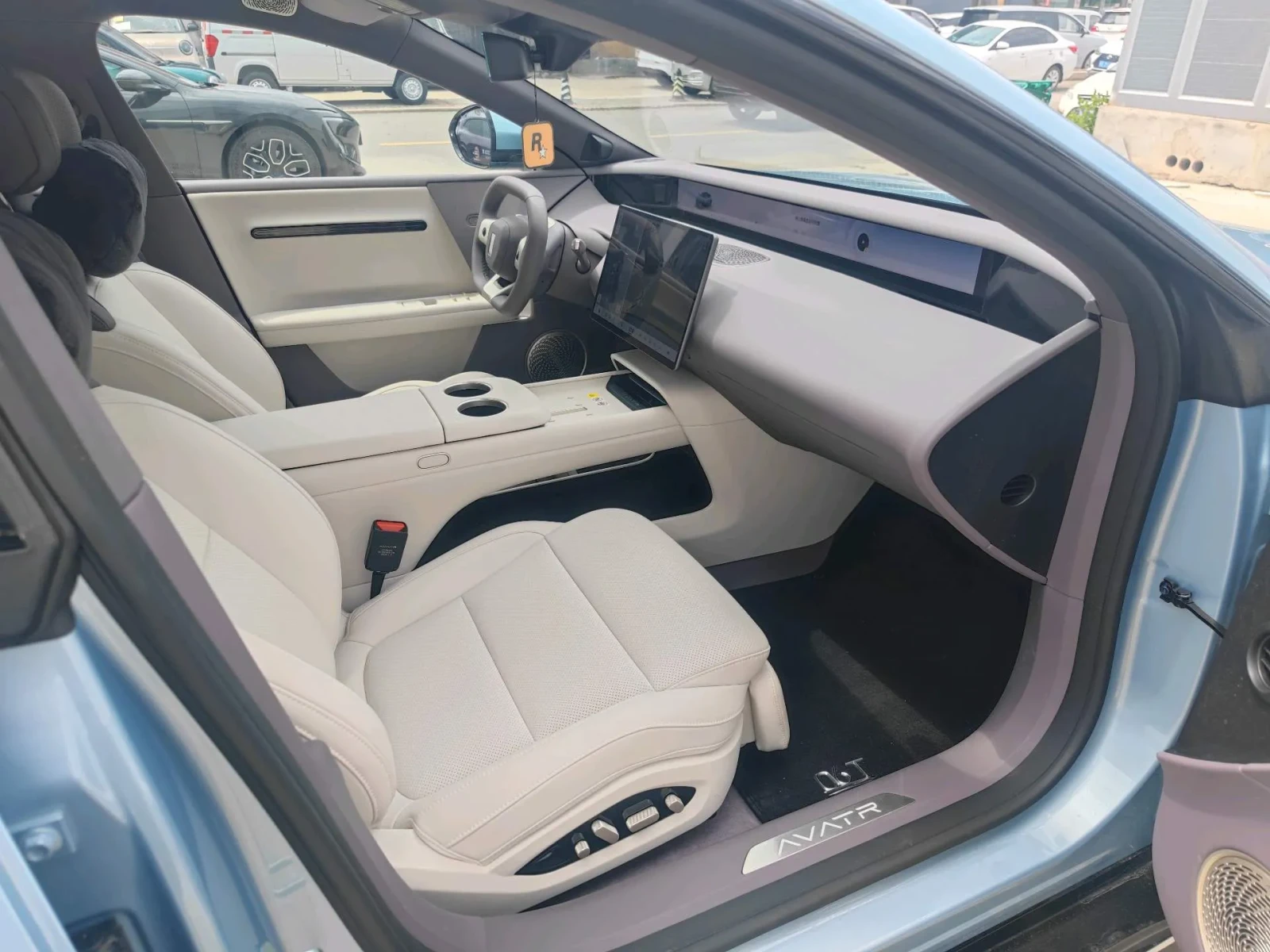 Avatr 06 T AWD Performance Edition 2, 78s, снимка 7 - Автомобили и джипове - 55073526
