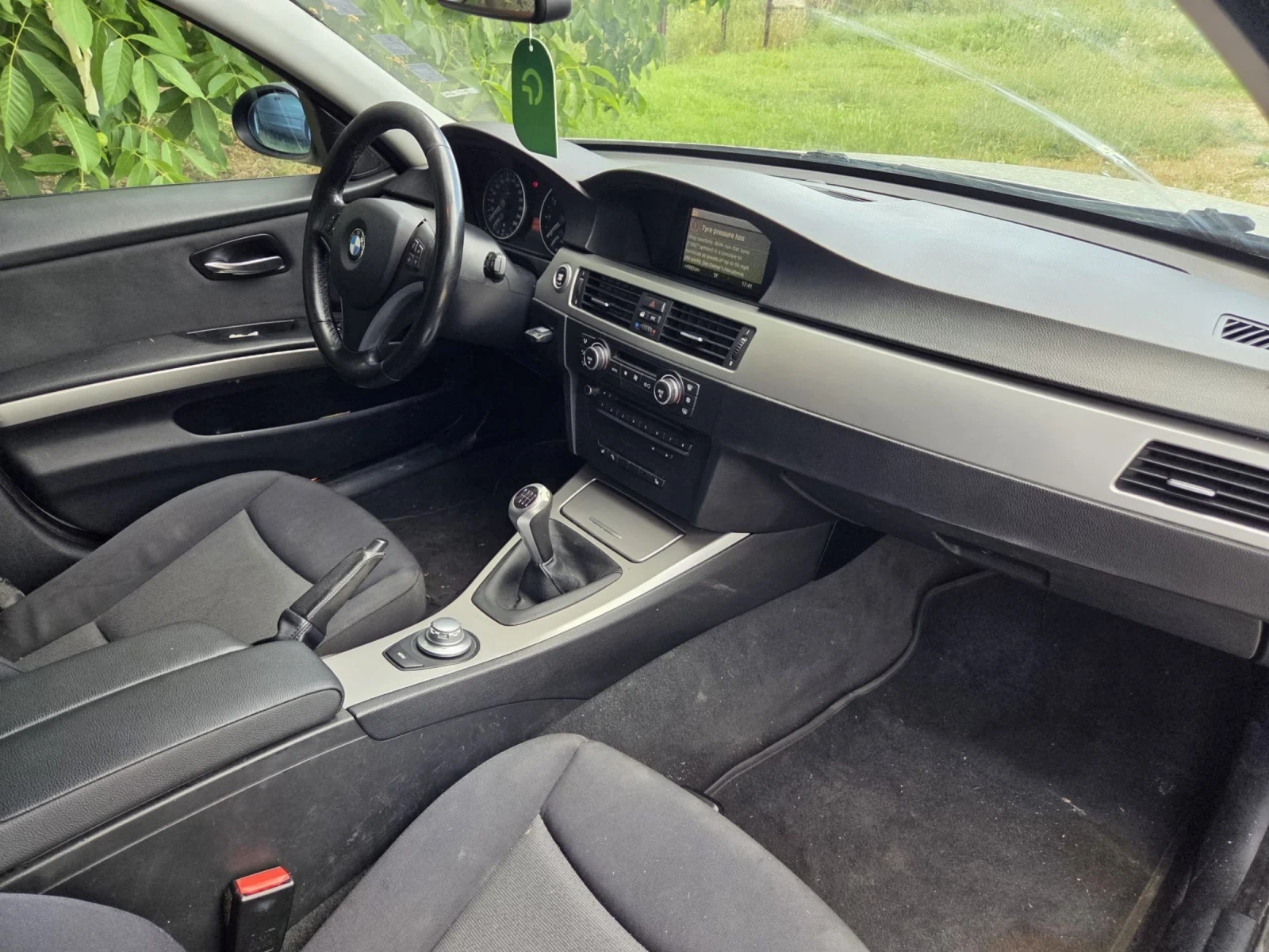 BMW 318 2.0i ПАНОРАМА НАВИГАЦИЯ ПАРКТРОНИЦИ , снимка 9 - Автомобили и джипове - 55124435