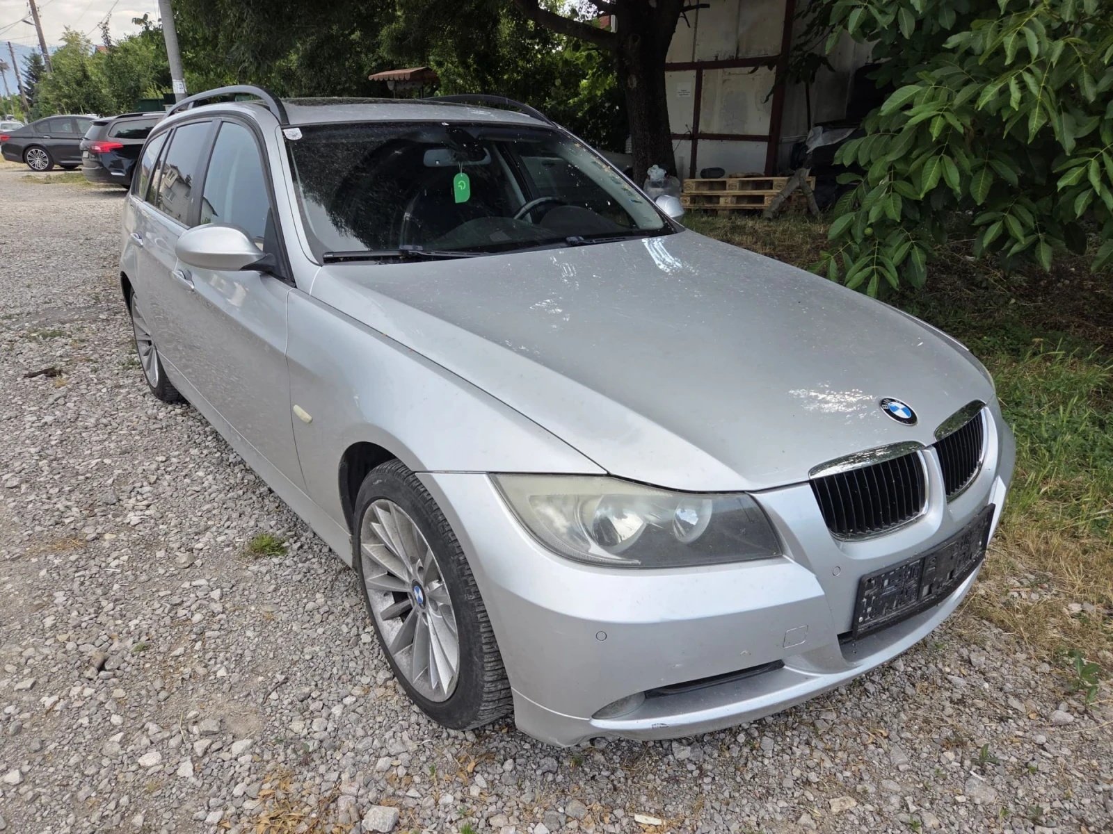 BMW 318 2.0i ПАНОРАМА НАВИГАЦИЯ ПАРКТРОНИЦИ , снимка 2 - Автомобили и джипове - 55124435