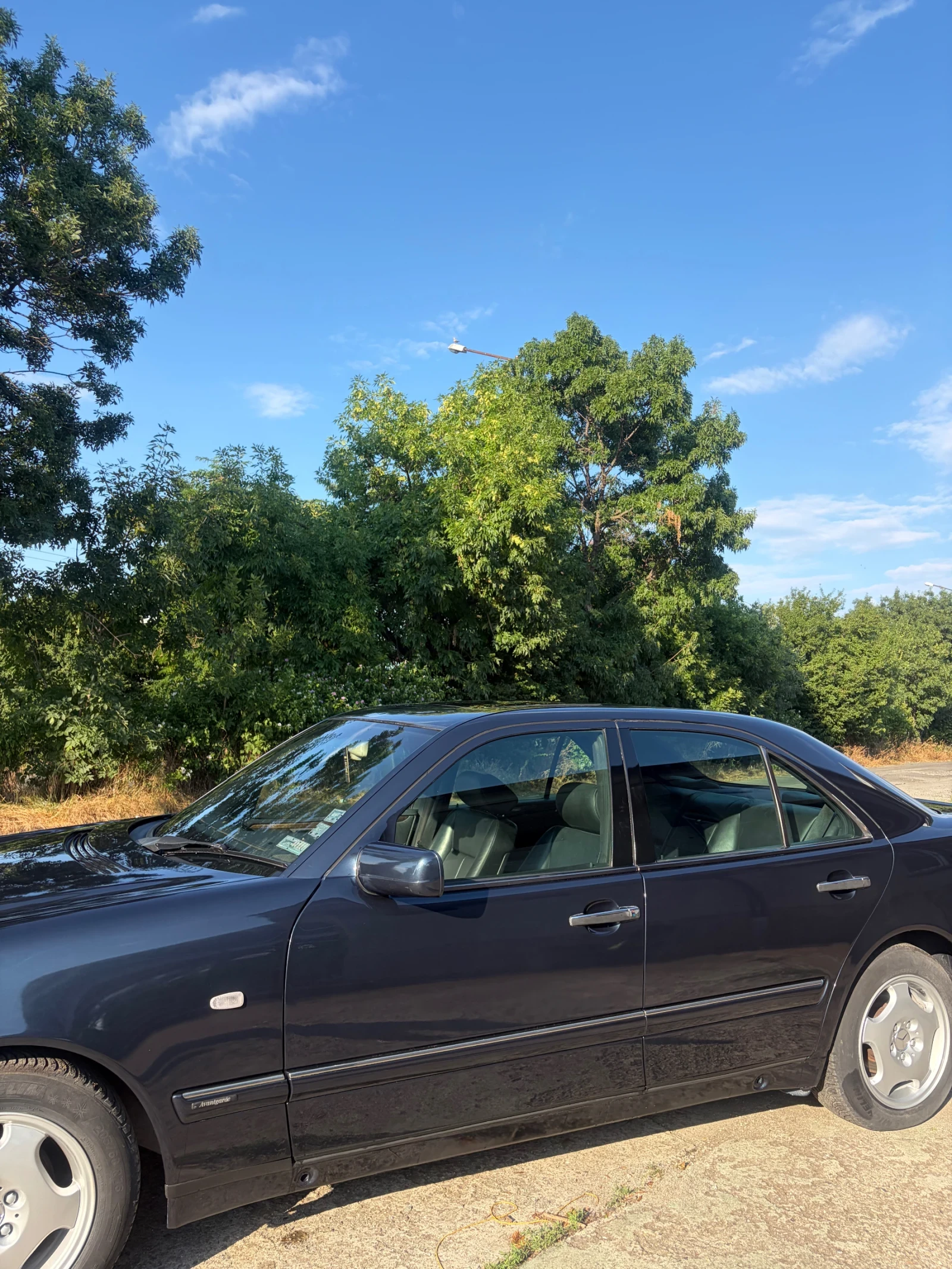 Mercedes-Benz E 230, снимка 8 - Автомобили и джипове - 55236221