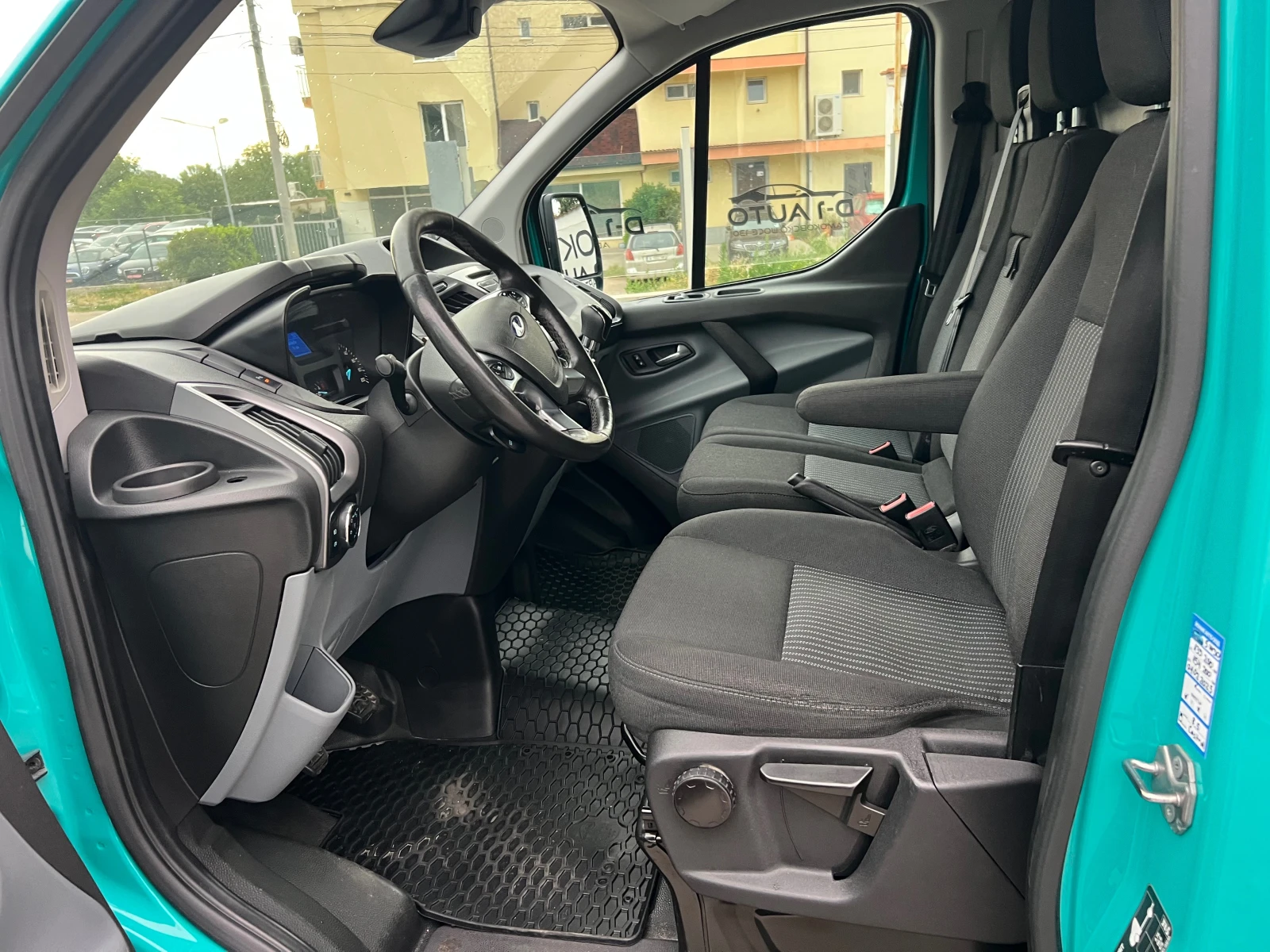 Ford Transit Custom 2.0-TDCI, снимка 11 - Автомобили и джипове - 55381244