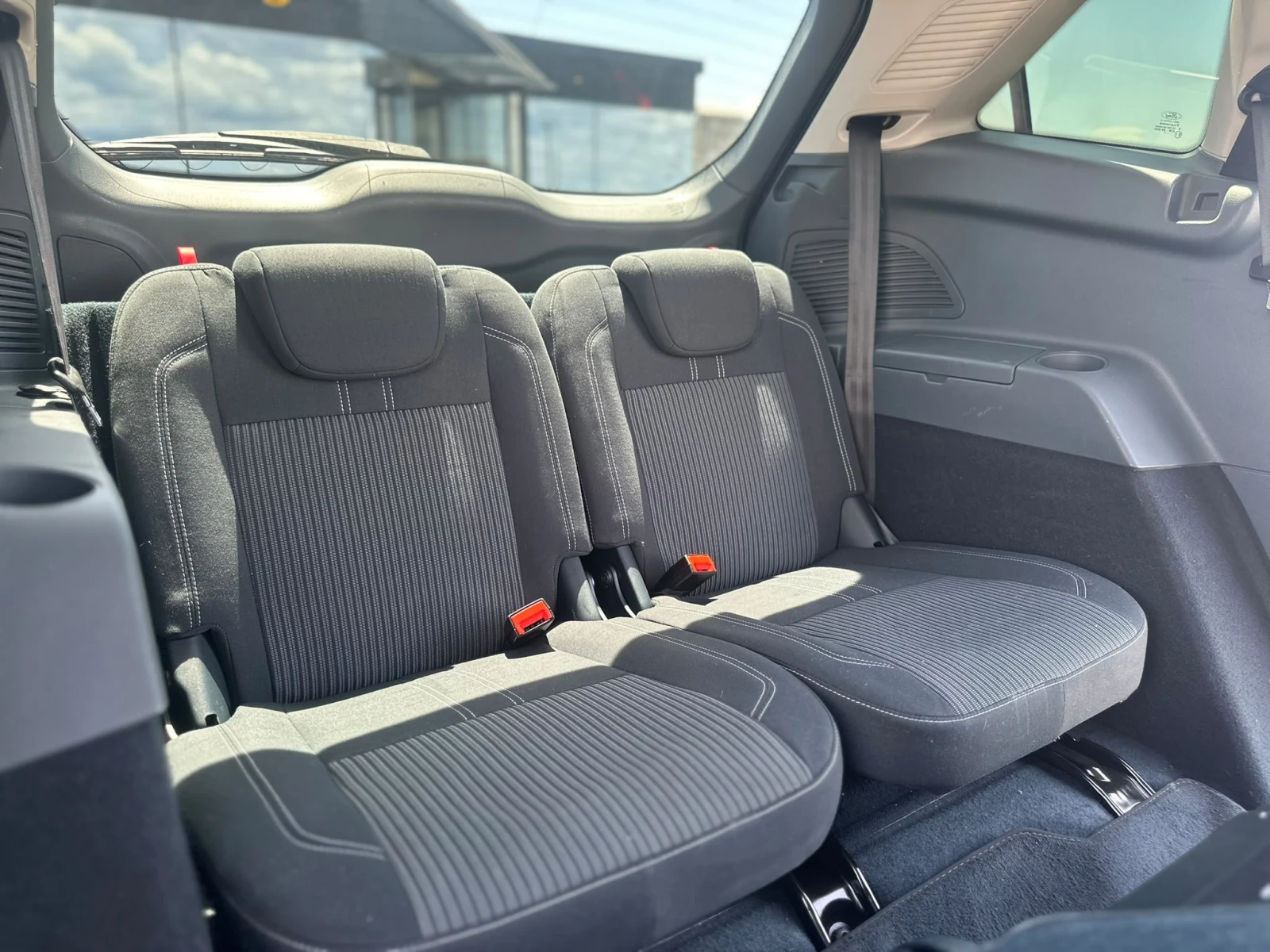Ford Grand C-Max / 1.6 D / 116 HP / 6+ 1 / , снимка 11 - Автомобили и джипове - 55529186