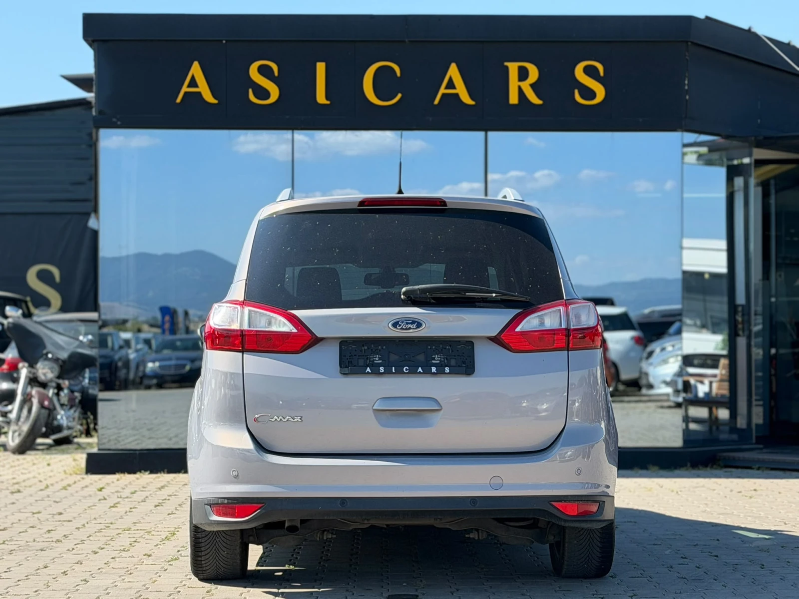 Ford Grand C-Max / 1.6 D / 116 HP / 6+ 1 / , снимка 4 - Автомобили и джипове - 55529186