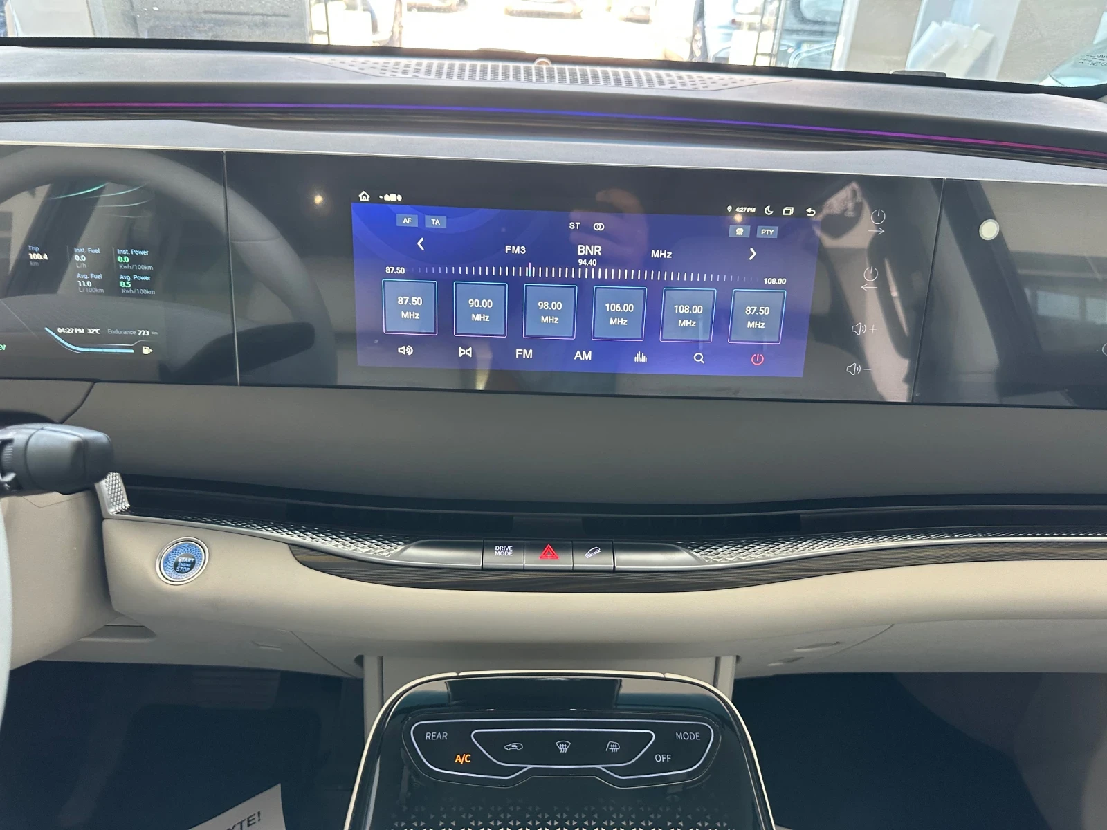 DONGFENG V9 HEV 6+ 1 места, снимка 14 - Автомобили и джипове - 55695163